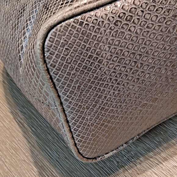 Woman Michael Kors Frankie Draw String Bag & Crossbody - Picture 3 of 6